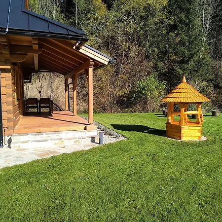 Roubenka U Potoka Chalet